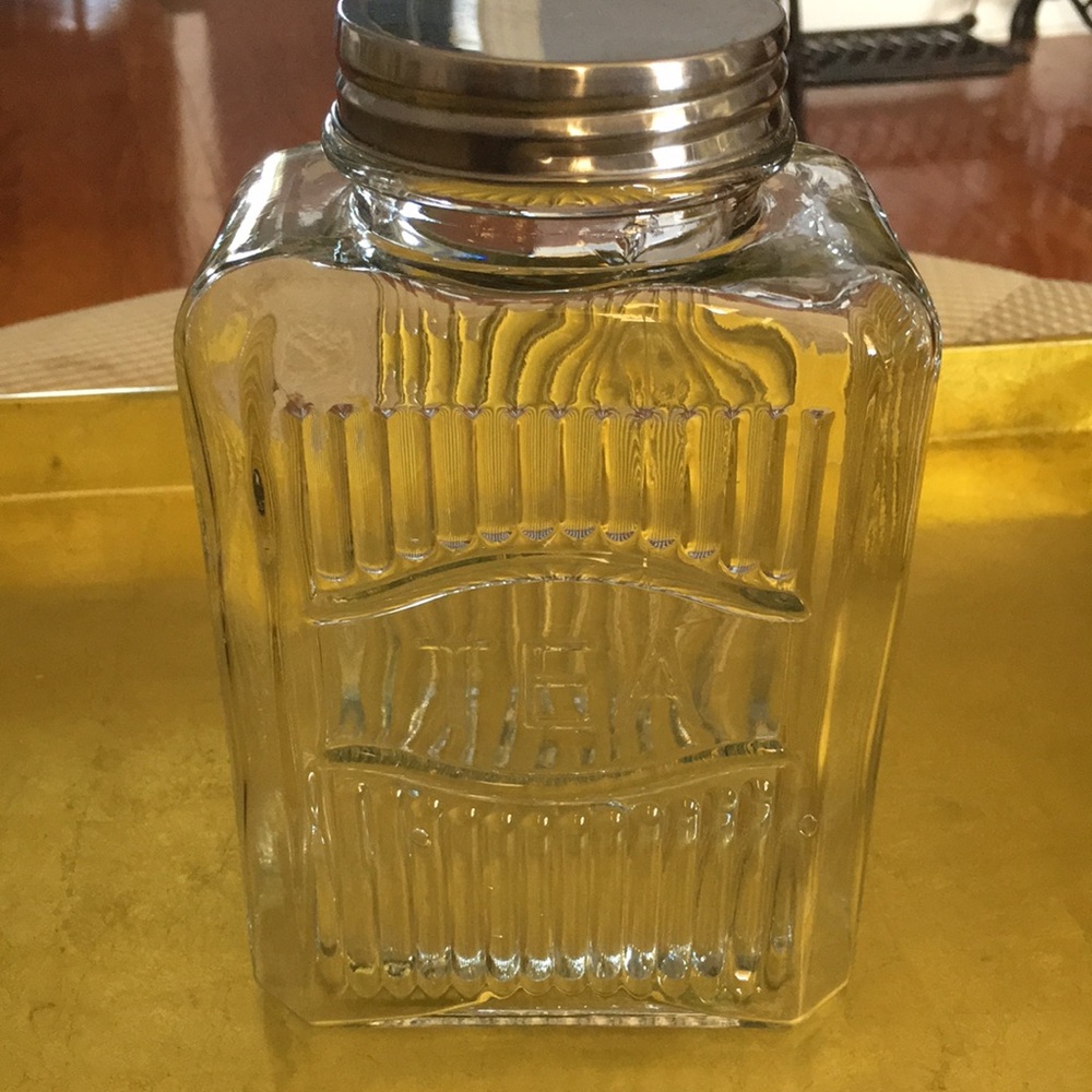 Tea canister.  Glass. Excellent shape.